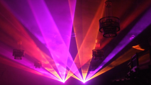 Pokazy laserowe jako atrakcja wieczoru na imprezie